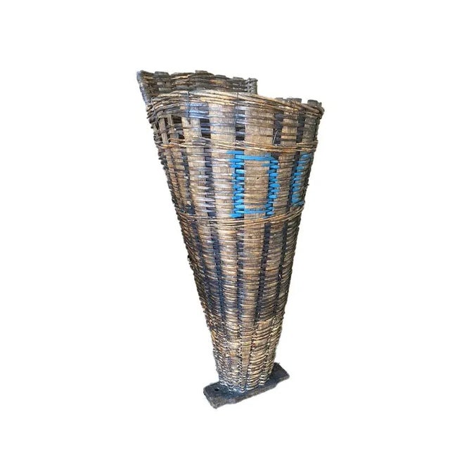 French Provincial French Grape Picking Basket From the 19th Century For Sale - Image 3 of 7