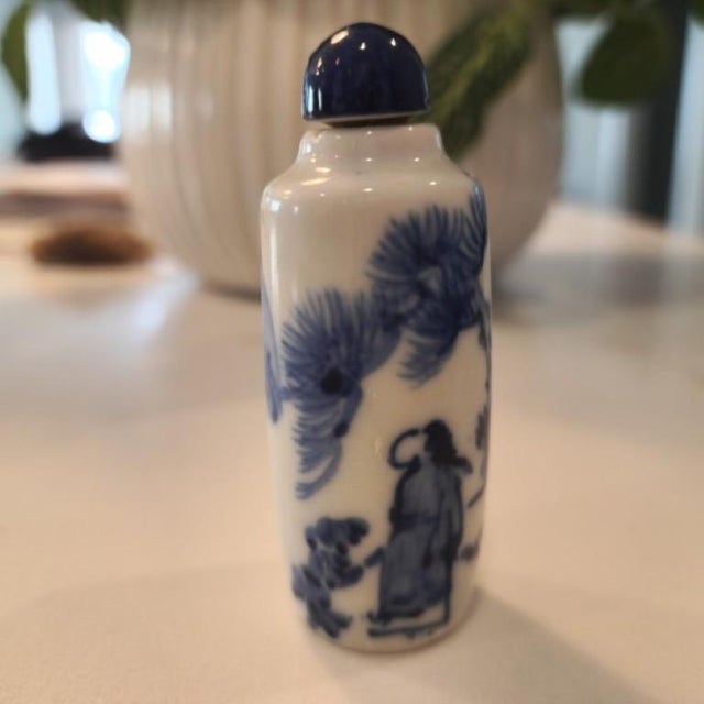 Chinoiserie Late 19th Century Chinoiserie Blue & White Porcelain Snuff Bottle Accent For Sale - Image 3 of 14