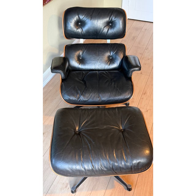 Metal Set of Lounge Chair & Ottoman by Charles & Ray Eames for Herman Miller & Vitra, Set of 2 For Sale - Image 7 of 18