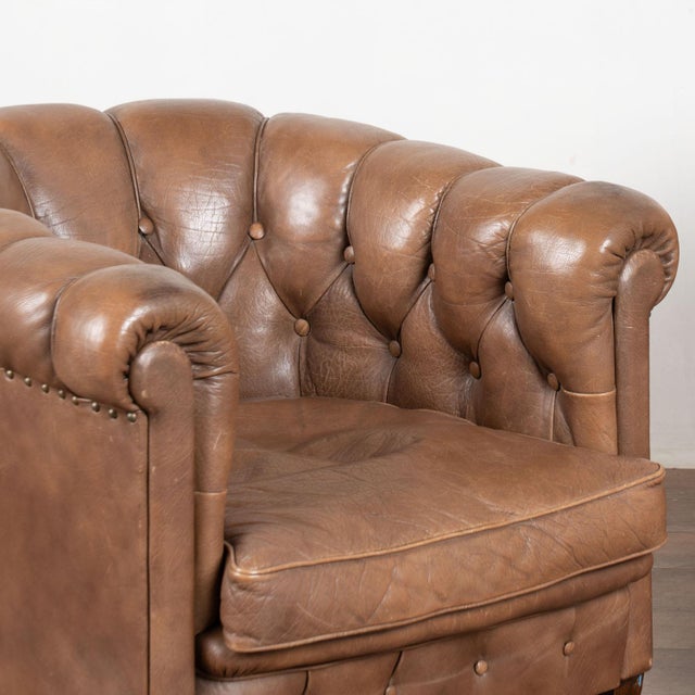 Traditional Pair of 20th Century Vintage Brown Leather Danish Club Chairs For Sale - Image 3 of 14