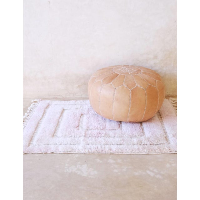 Modern Beni Mrirt Rug – Handwoven Moroccan Wool with Tonal Geometric Frame This modern Beni Mrirt rug is handwoven by...