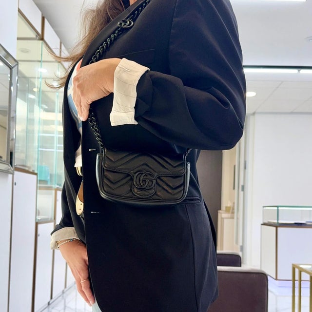 Gucci Gg Black Calfskin Matelasse Monochrome Marmont Chain Belt Bag For Sale - Image 12 of 12