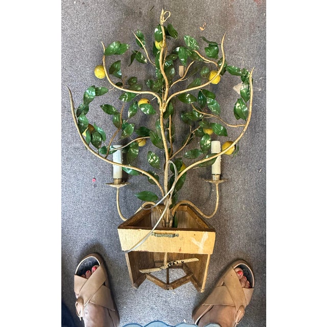 Mid 20th Century Hollywood Regency Italian Lemon Tole Tree Iron Wall Sconce W/ Bamboo Pot For Sale - Image 4 of 7