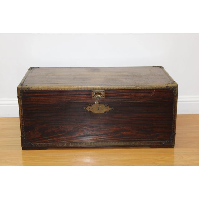 Mid 19th Century English Brass Mounted Trunk W/ Original Key For Sale - Image 5 of 5