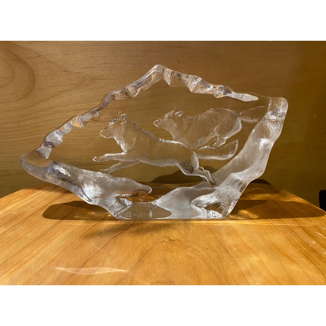 This signed Mats Jonasson sculpture is a beautiful example of his talent for capturing the spirit of Nordic wildlife in...