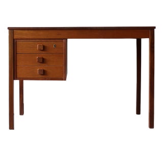 Vintage Danish Desk in Teak attributed to Domino Møbler, 1960s For Sale
