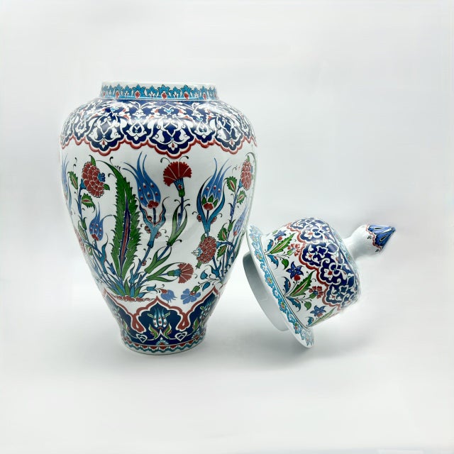 Ceramic Handmade Ceramic Grand Shah Vase with Lid (60cm) Classic White Saz Leaf & Carnation For Sale - Image 7 of 10