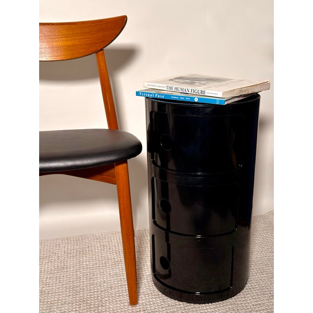 Plastic Pair of Black Kartell Componibili Storage Cabinets, Anna Castelli Ferrieri, Italy, 1970s For Sale - Image 7 of 7