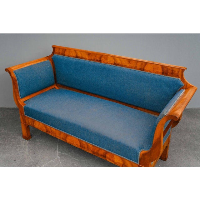 Antique Biedermeier Sofa in Walnut, 1800s For Sale - Image 12 of 17