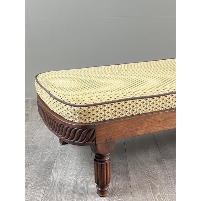 Wood 19th Century Louis XVI Chaise Longue in Carved Wood and Caning For Sale - Image 7 of 13