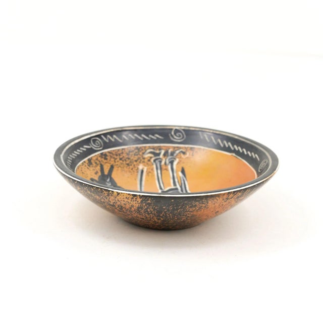 Early 20th Century Kisii Stone Bowl Kenya 4 Inch For Sale - Image 4 of 6