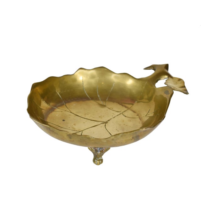 Enhance any space with this unique tray Inspired by leaves. This vintage dish tray that holds pocket change or your key....