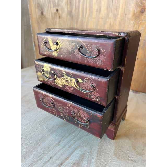 Japanese Antique Japanese Ox Blood Red Lacquer Jewelry Box With Gilt Crane & Cherry Blossom Motif For Sale - Image 3 of 7