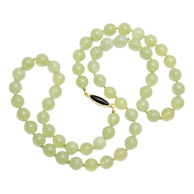 Vintage 32-Inch New Zealand Bowenite Beaded Necklace, Gold Plate Clasp For Sale