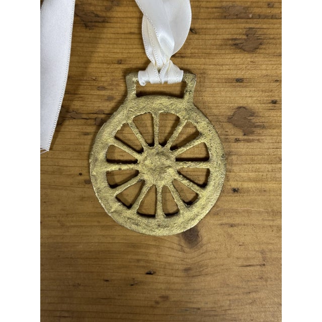 This exquisite vintage English horse brass ornament is a timeless piece of equestrian heritage. Traditionally used to...