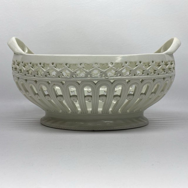 Antique 18th Century English George III Shorthose Creamware Basket For Sale - Image 4 of 6