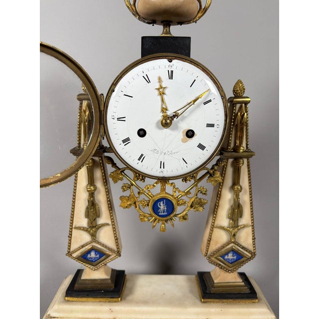 Neoclassical Louis XVI period portico clock, white marble and Wedgwood porcelain, 18th century For Sale - Image 3 of 6