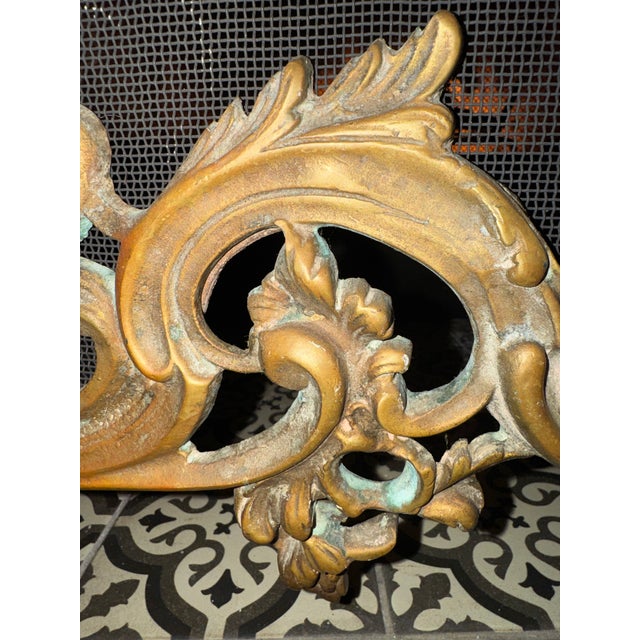 Antique 19th-Century French Louis XV Style Brass (Bronze) Fireplace Screen For Sale In San Francisco - Image 6 of 12