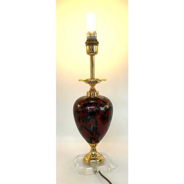 Mid-Century Enamelled Brass Table Lamp on Acrylic Base, Germany, 1950s For Sale - Image 4 of 14