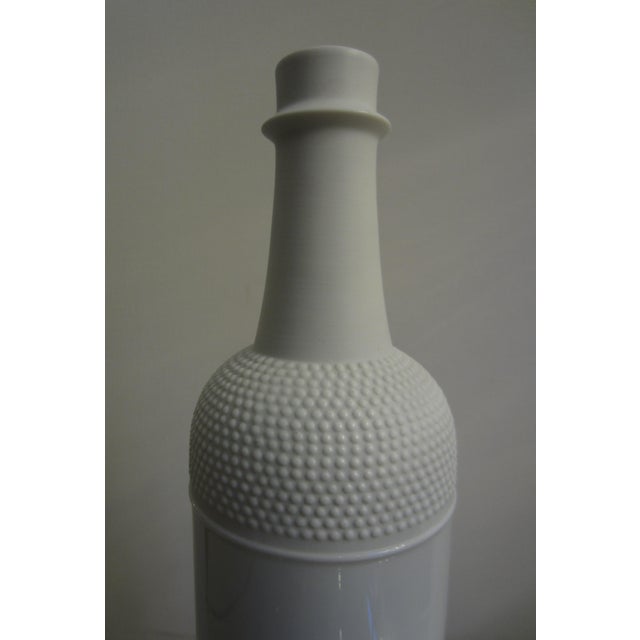 Rosenthal Slim Tall Vase in White Porcelain by Tapio Wirkkala for Rosenthal, 1970s For Sale - Image 4 of 7