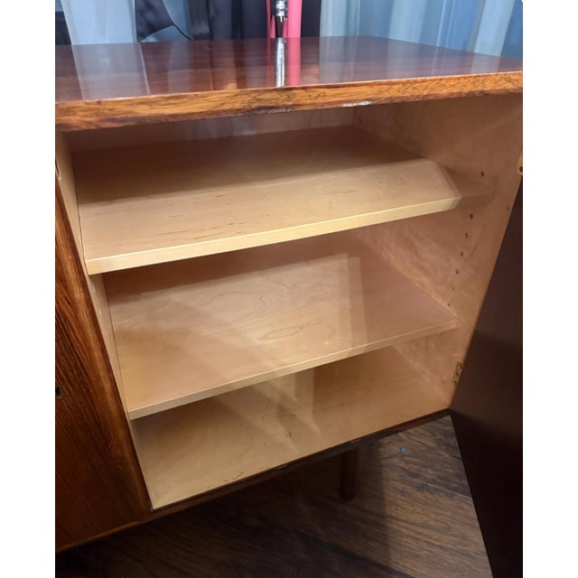 Mid-Century Modern 1960s Carlo Jensen for Poul Hundevad & Co. Danish Rosewood Credenza For Sale - Image 3 of 9