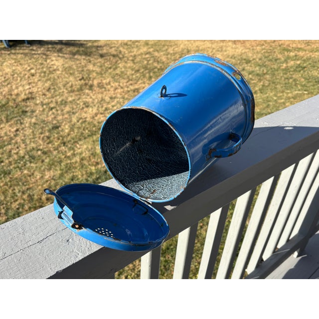 Early 20th Century European Enamelware 5 Liter / 3.2 Gallon Lidded Bucket - Fjord Blue For Sale - Image 6 of 9