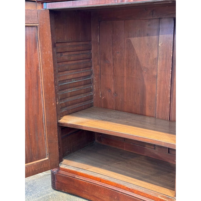 19th Century George III Concave Cabinet For Sale - Image 11 of 14