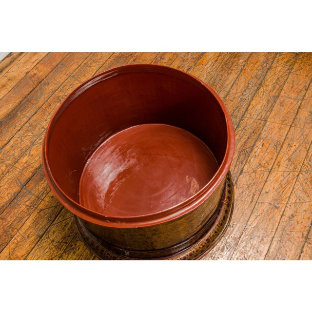 Round Negora Lacquer Storage Bin with Snakeskin Patterns For Sale - Image 4 of 12