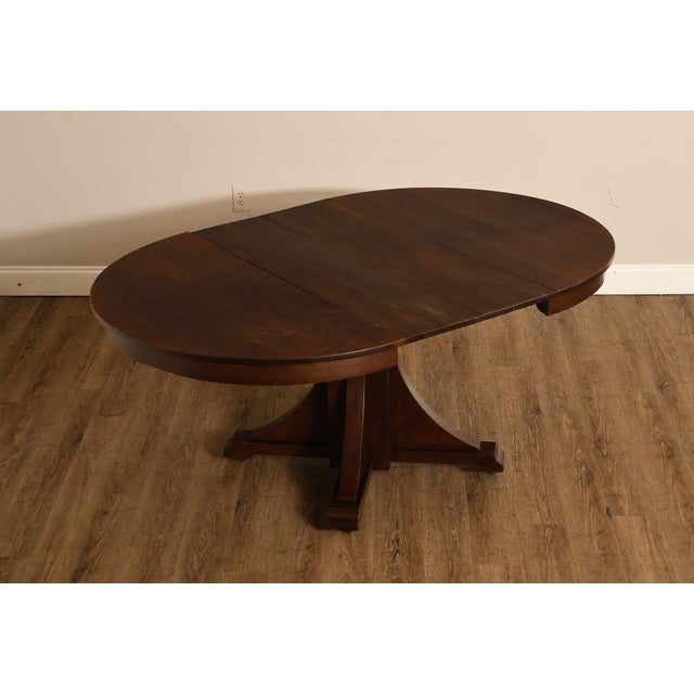 Antique Stickley Brothers 48" Round Oak Dining Table w/2 leaves For Sale In Philadelphia - Image 6 of 18