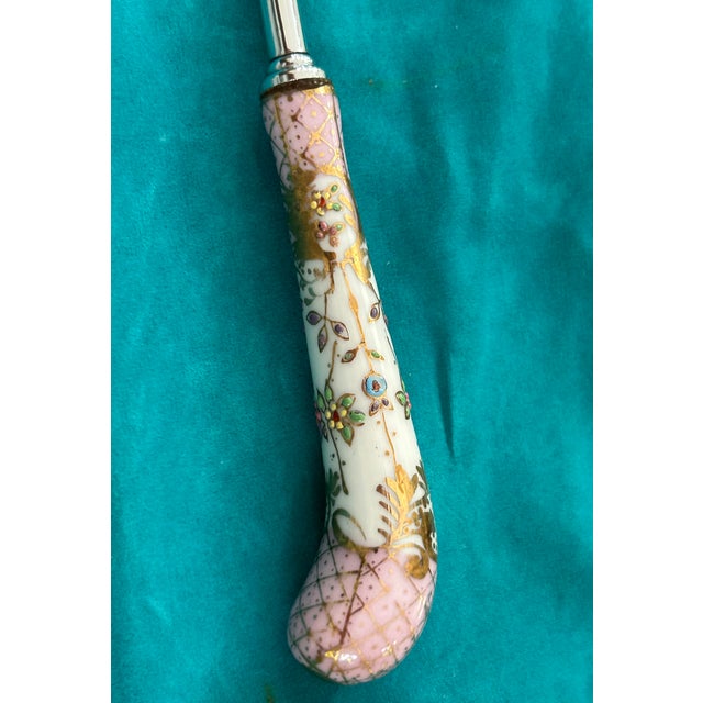 Traditional 1950s Elegant Cake Cutter / Rake / Comb For Sale - Image 3 of 9