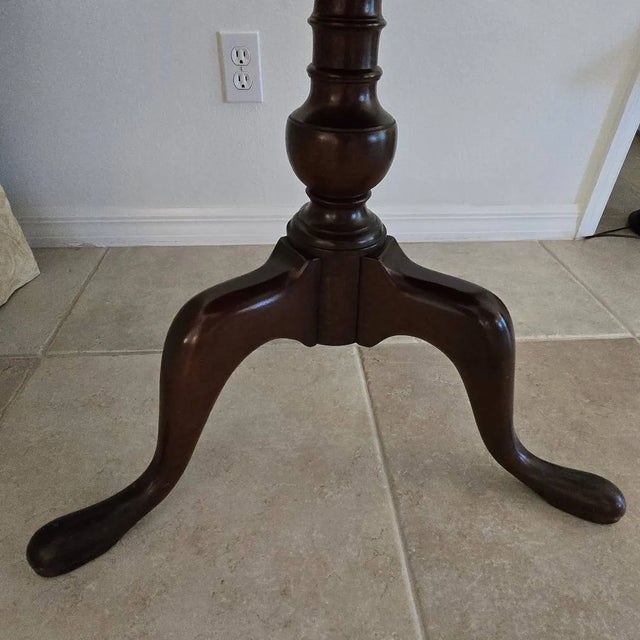 Wood Queen Anne Style Mahogany Pedestal Tilt Top Tea Table For Sale - Image 7 of 7