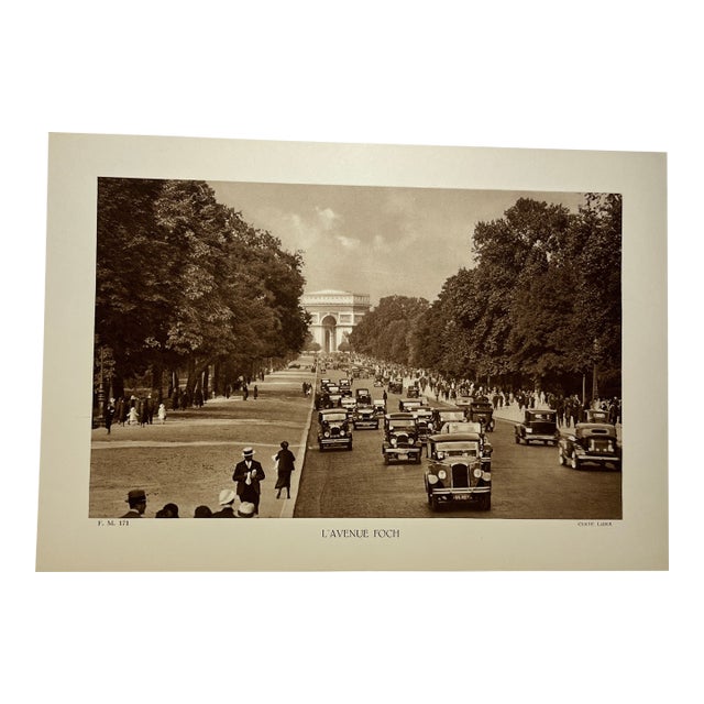 1933 Paris l'Avenue Foch Photo For Sale