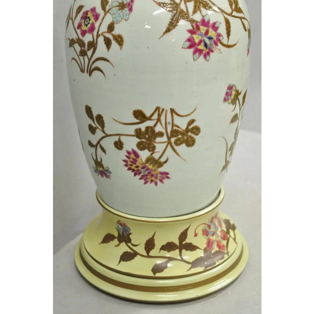 Vintage Oriental Chinese Porcelain Bulbous Jardinière Floral Oriental Table Lamp For Sale - Image 9 of 12