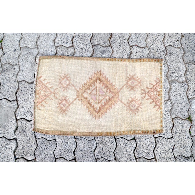 Vintage Mid Century Turkish Rug For Sale - Image 6 of 6