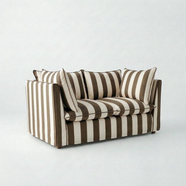 A joyous beautiful sofa made by hand in the USA using natural materials with a large dollop of comfort. 'Tradition with a...