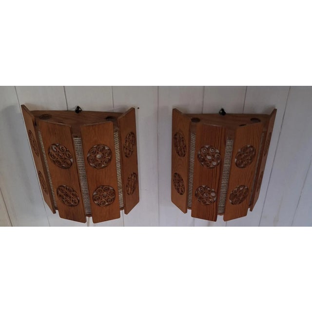 Swedish Wall Lamps in Pinewood, 1970s, Set of 2 For Sale - Image 4 of 7