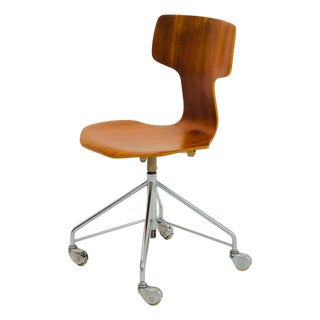 Mid-Century Model 3113 Swivel Desk Chair in Teak by Arne Jacobsen for Fritz Hansen, 1960s For Sale