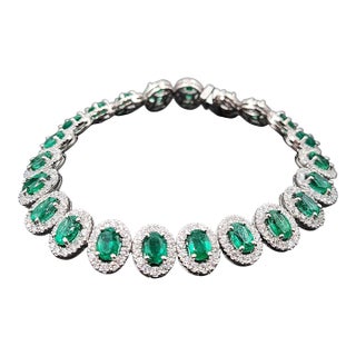 14.11 Ct Natural Emerald & Diamond Bracelet For Sale