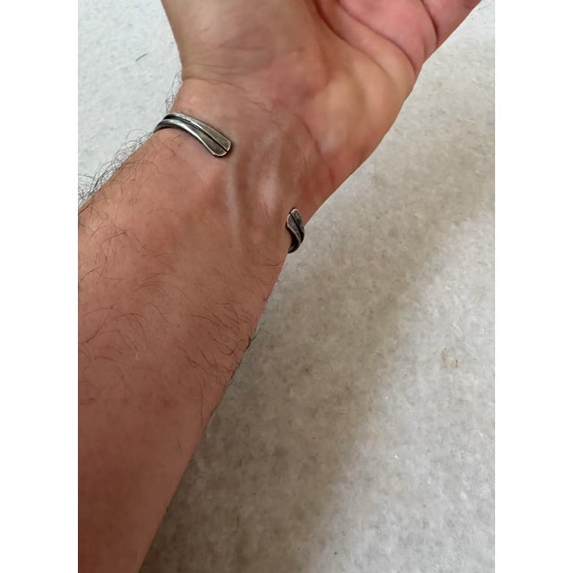 Contemporary 1970s Sterling Silver and Onyx Cuff Bracelet For Sale - Image 3 of 4