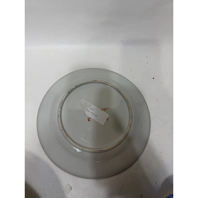 Chinoiserie Vintage Chinese Export Famille Rose Medallion Porcelain Round Plate 9.5". Set of 11 For Sale - Image 3 of 18