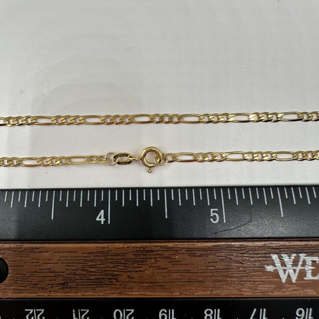 Italian Figaro Chain in 14kt Yellow Gold - 18", 2.4mm, 3.6g, Spring Ring Clasp For Sale - Image 4 of 4
