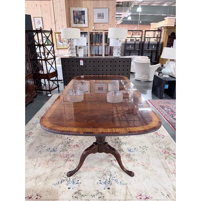 Traditional Vintage Drexel Heritage Georgian Style Mahogany Double Pedestal Dining Set For Sale - Image 3 of 12