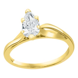 0.72 Carat Diamond Solitaire Pear Shape VS/E Engagement Ring 14 Kt Yellow Gold For Sale