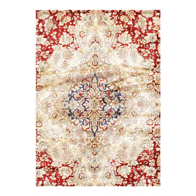 Viscose on a cotton foundation with a medallion This rug has a dense, soft pile, and excellent quality, to ensure that you...