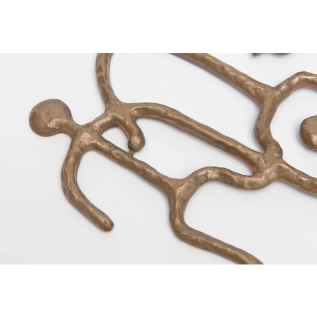 1960s Vintage Higgins Hand Hammered Bronze Stick Figure Small Wall Sculpture Signed For Sale - Image 5 of 8