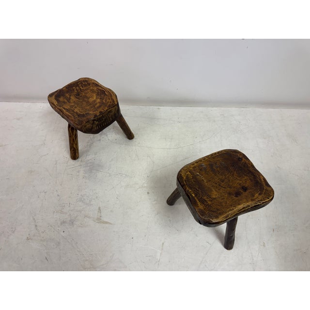 Brown Rustic Brutalist Tripod Stools in Elm, 1960s, Set of 2 For Sale - Image 8 of 17