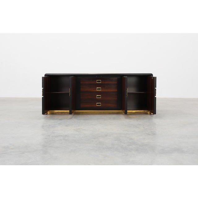 Brutalist Sculptural Wood and Brass Credenza, Italy, 1970s For Sale - Image 4 of 18