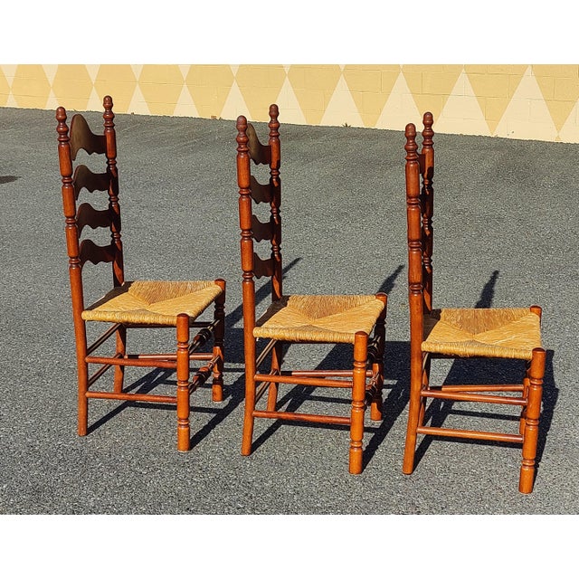 Ethan Allen Mid 20th Century Ethan Allen Heirloom Nutmeg Maple Colonial Early American Ladder Back Dining Side Chairs Set of 3 For Sale - Image 4 of 10