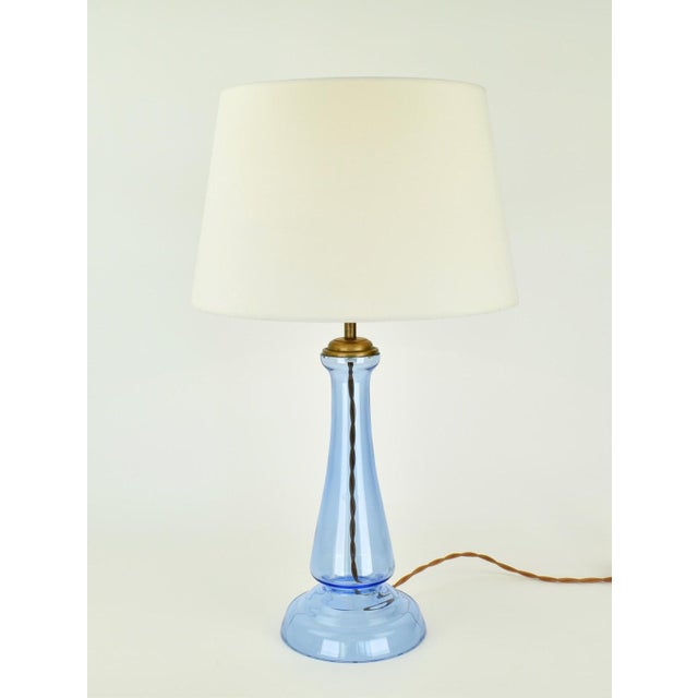 Vintage Laura Ashley Cornflower Blue Glass Table Lamp | Accent Light 1990 2000s Brass Bedside Buffet European British Coastal For Sale - Image 6 of 7