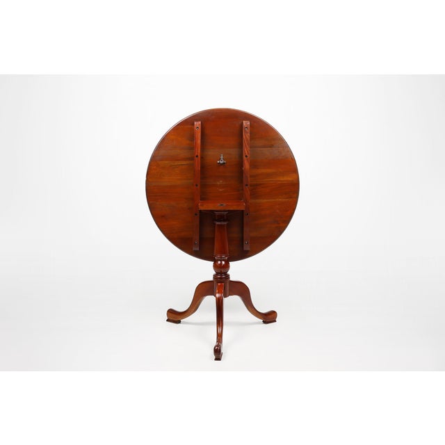 Vintage English Round Tilt Top Table in Cherry, 1950s For Sale - Image 10 of 13